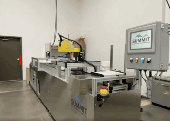 Robot assisted tray serving machine.